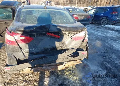 2013 Ford Focus S z USA, uszkodzony, nr VIN 1FADP3E29DL206677